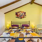 House Svjetlana Tatil Evi