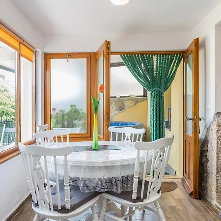 House Svjetlana Ferienhaus Risika
