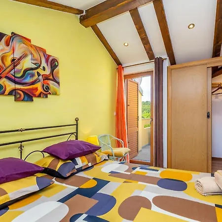 Σπίτι διακοπών House Svjetlana